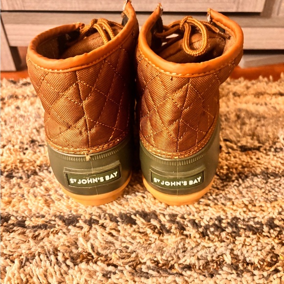 St John’s Bay Rain Boots - Picture 2 of 5